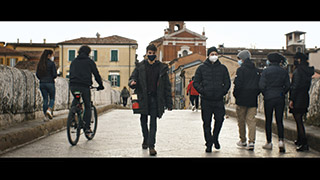 Il ragazzo con la lanterna di Matteo Cucci